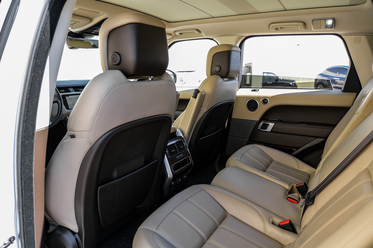 Land Rover Range Rover Sport Vehicle Main Gallery Image 25