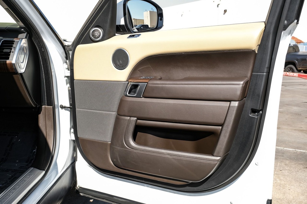 Land Rover Range Rover Sport Vehicle Main Gallery Image 32