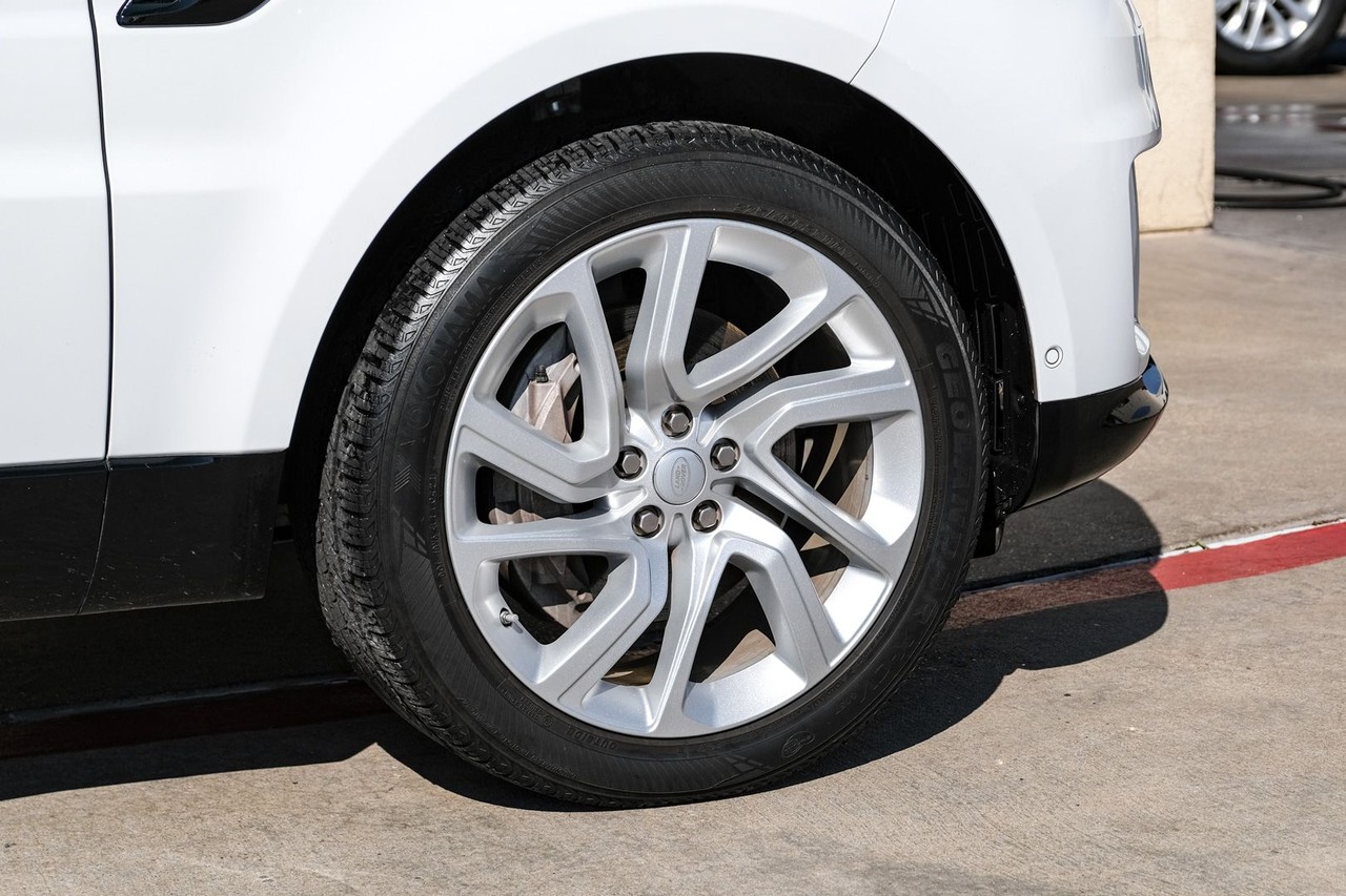 Land Rover Range Rover Sport Vehicle Main Gallery Image 41