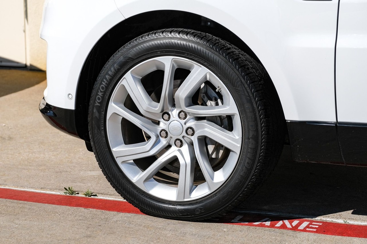 Land Rover Range Rover Sport Vehicle Main Gallery Image 42