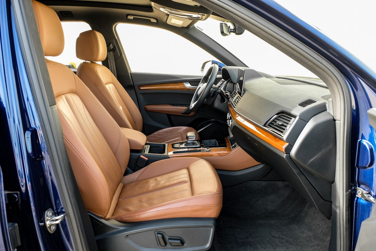 Audi Q5 Vehicle Main Gallery Image 33