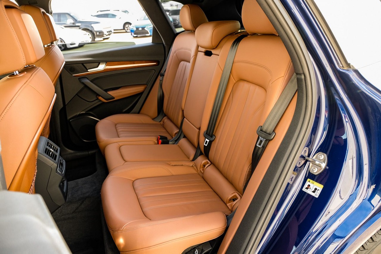 Audi Q5 Vehicle Main Gallery Image 38