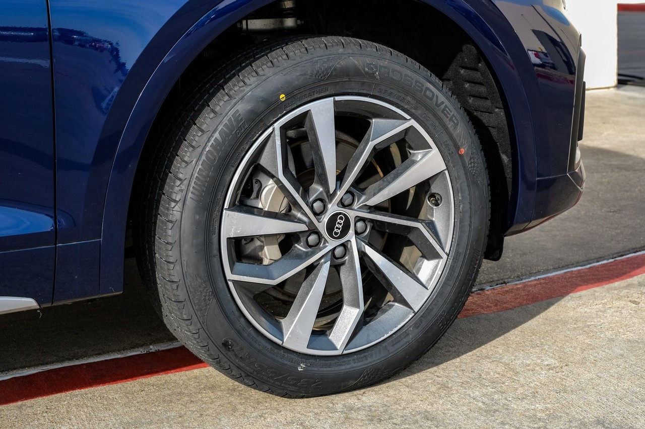 Audi Q5 Vehicle Main Gallery Image 51