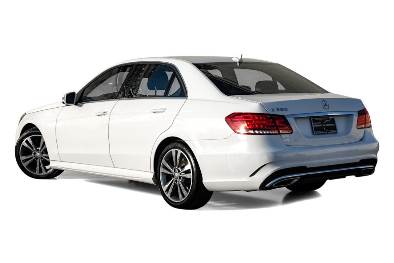 Mercedes-Benz E-Class Vehicle Main Gallery Image 10