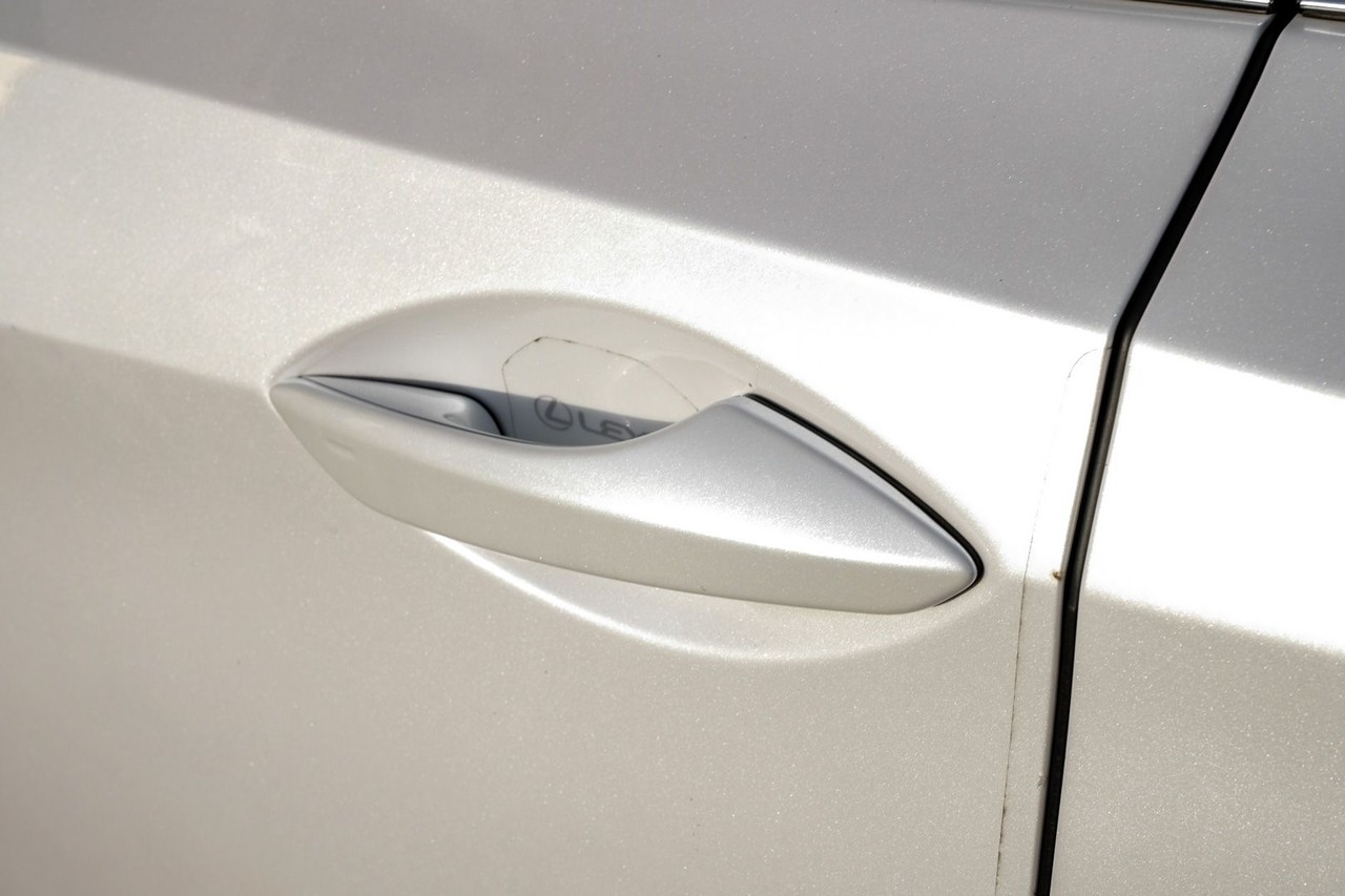 Lexus RX Vehicle Main Gallery Image 39