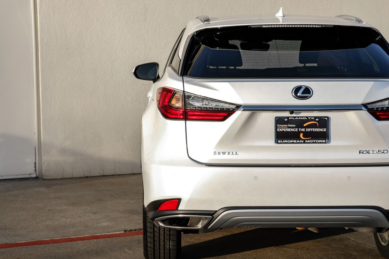 Lexus RX Vehicle Main Gallery Image 47