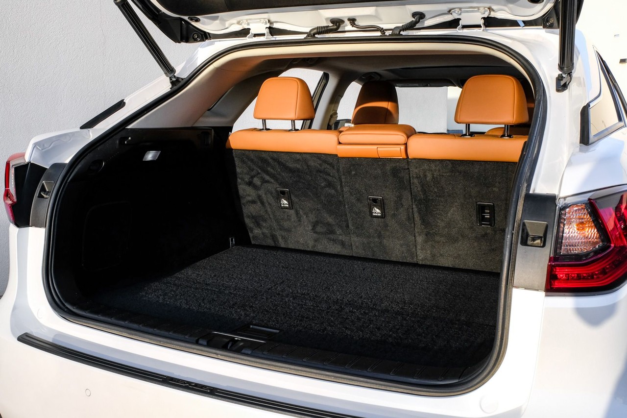 Lexus RX Vehicle Main Gallery Image 48