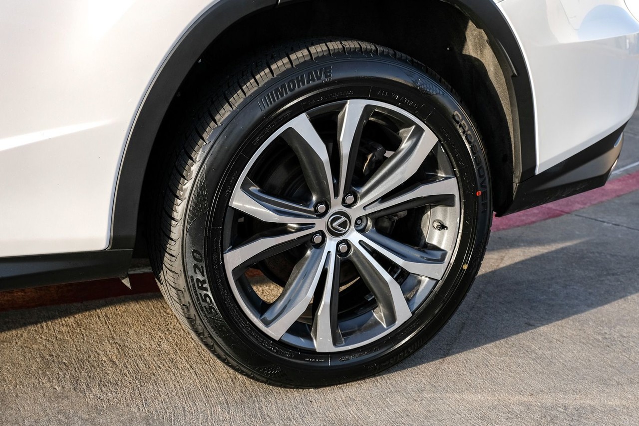 Lexus RX Vehicle Main Gallery Image 53