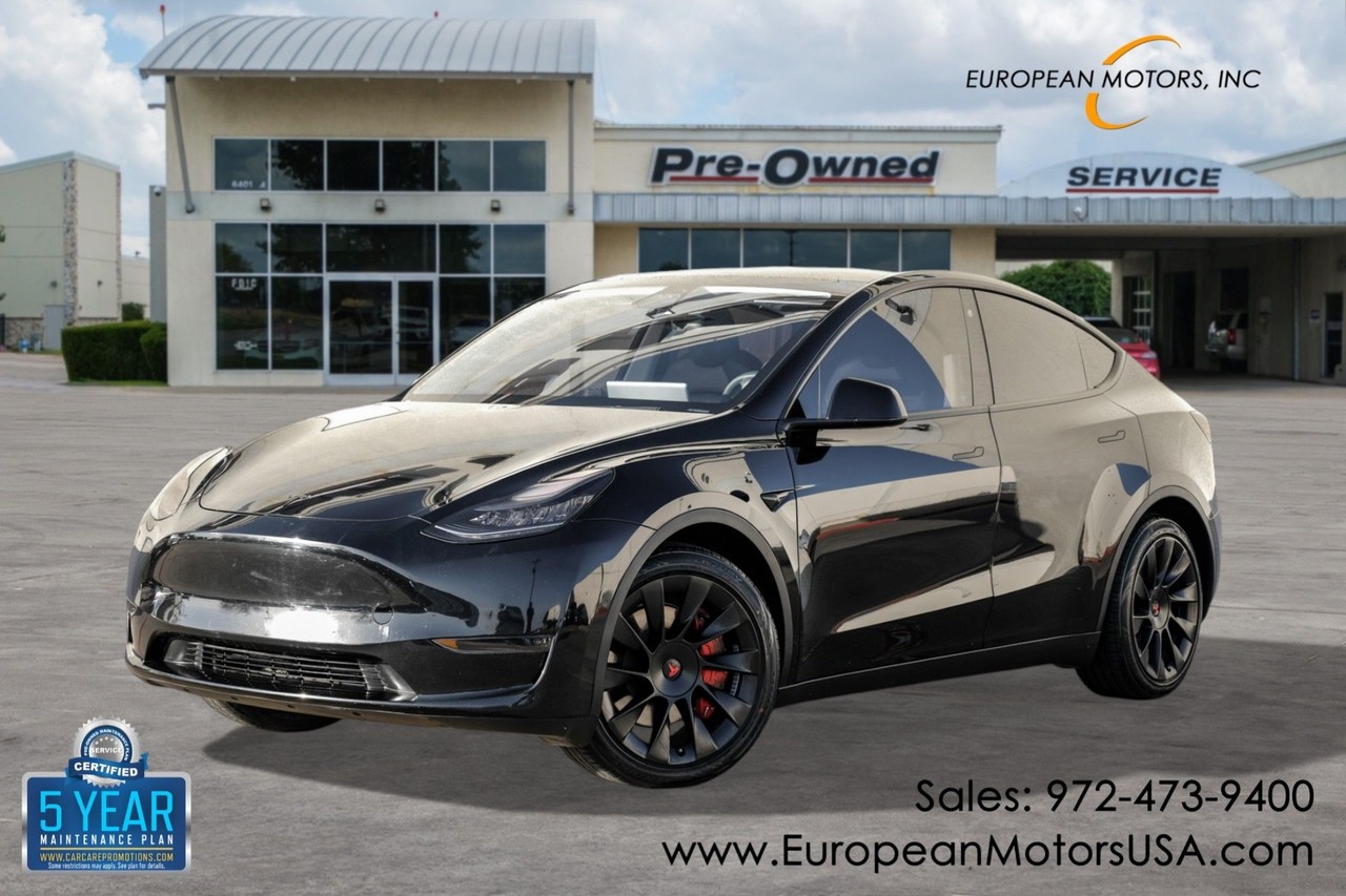 Tesla Model Y Vehicle Main Gallery Image 01