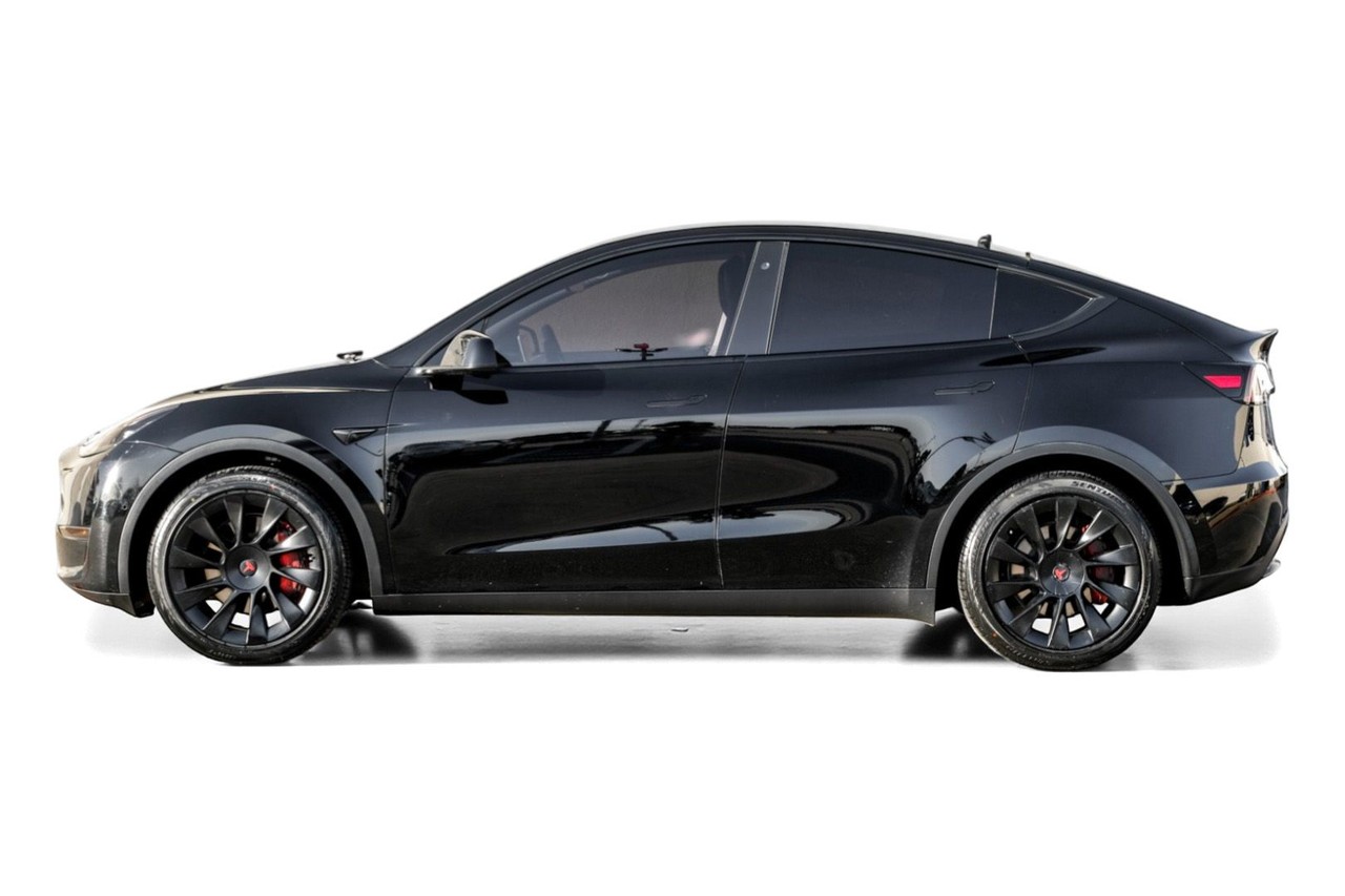 Tesla Model Y Vehicle Main Gallery Image 12
