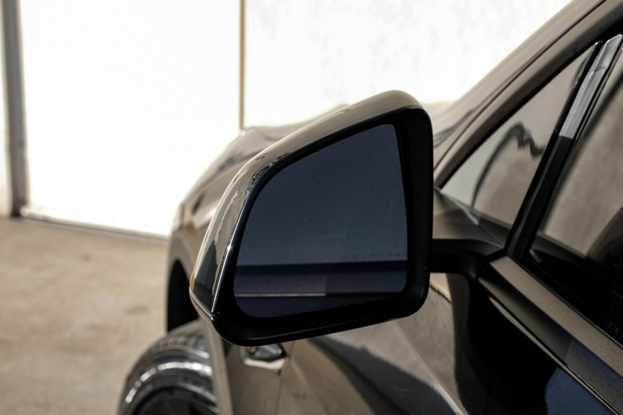 Tesla Model Y Vehicle Main Gallery Image 38