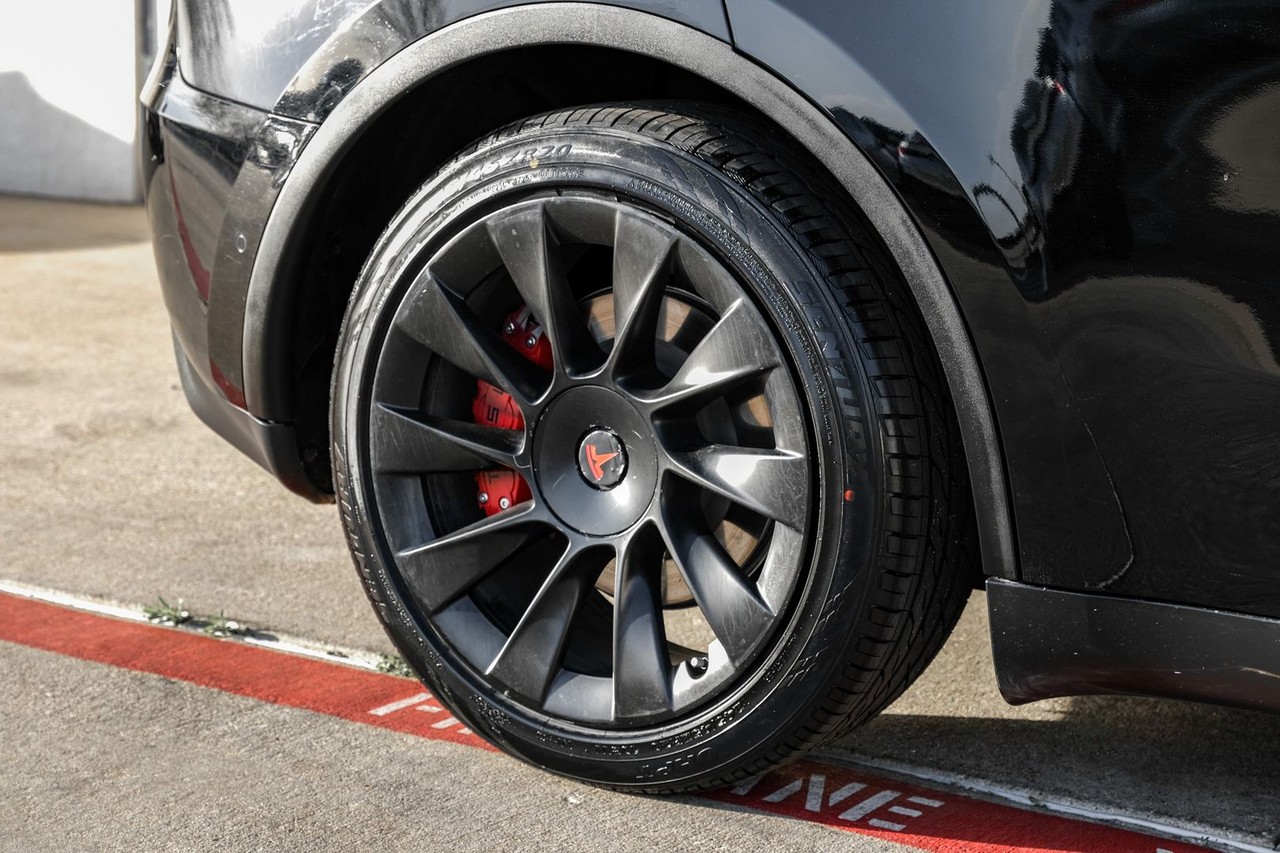 Tesla Model Y Vehicle Main Gallery Image 47