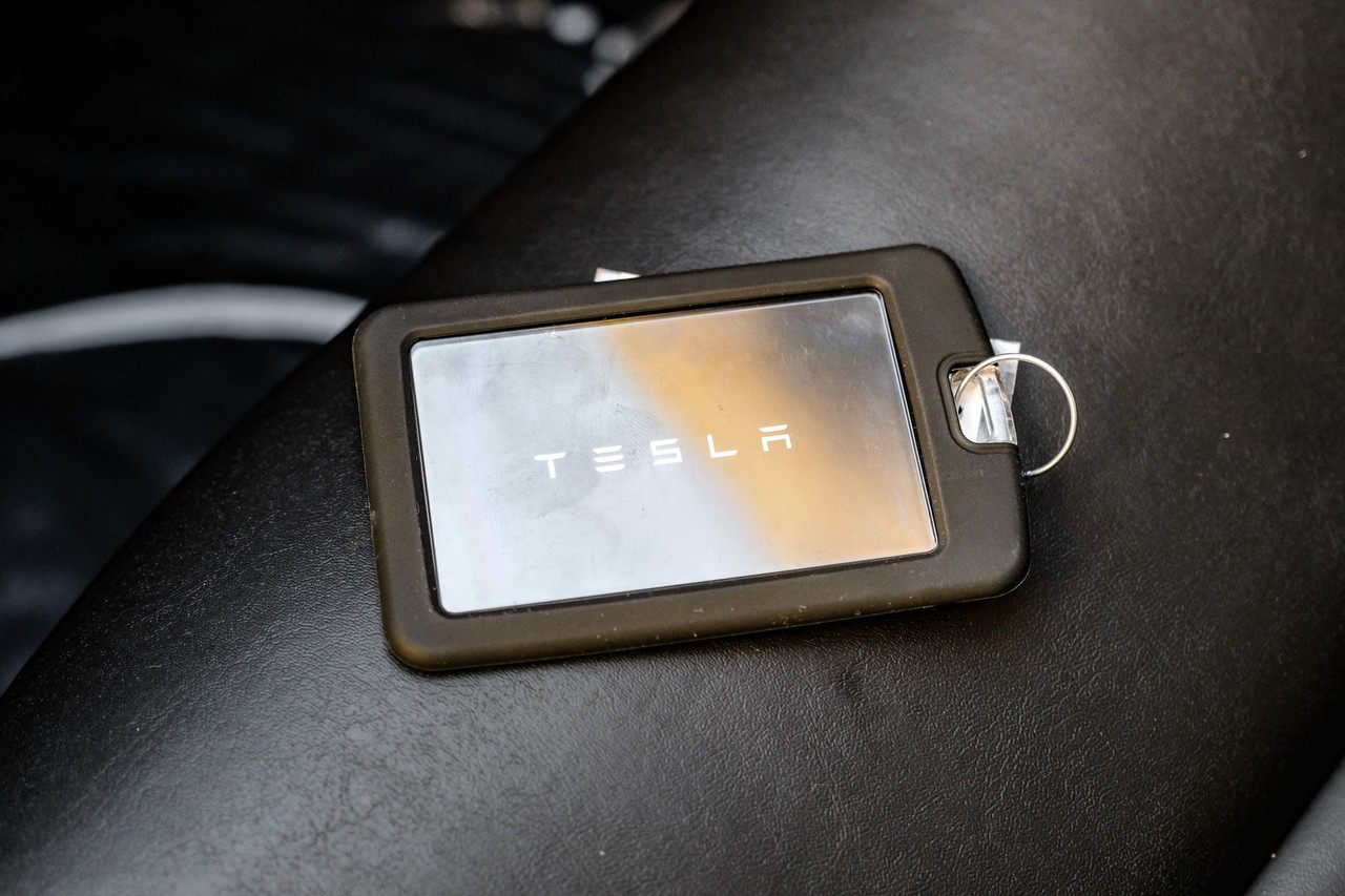 Tesla Model Y Vehicle Main Gallery Image 51