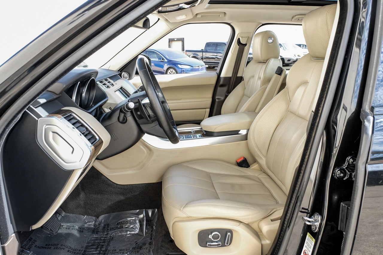 Land Rover Range Rover Sport Vehicle Main Gallery Image 04