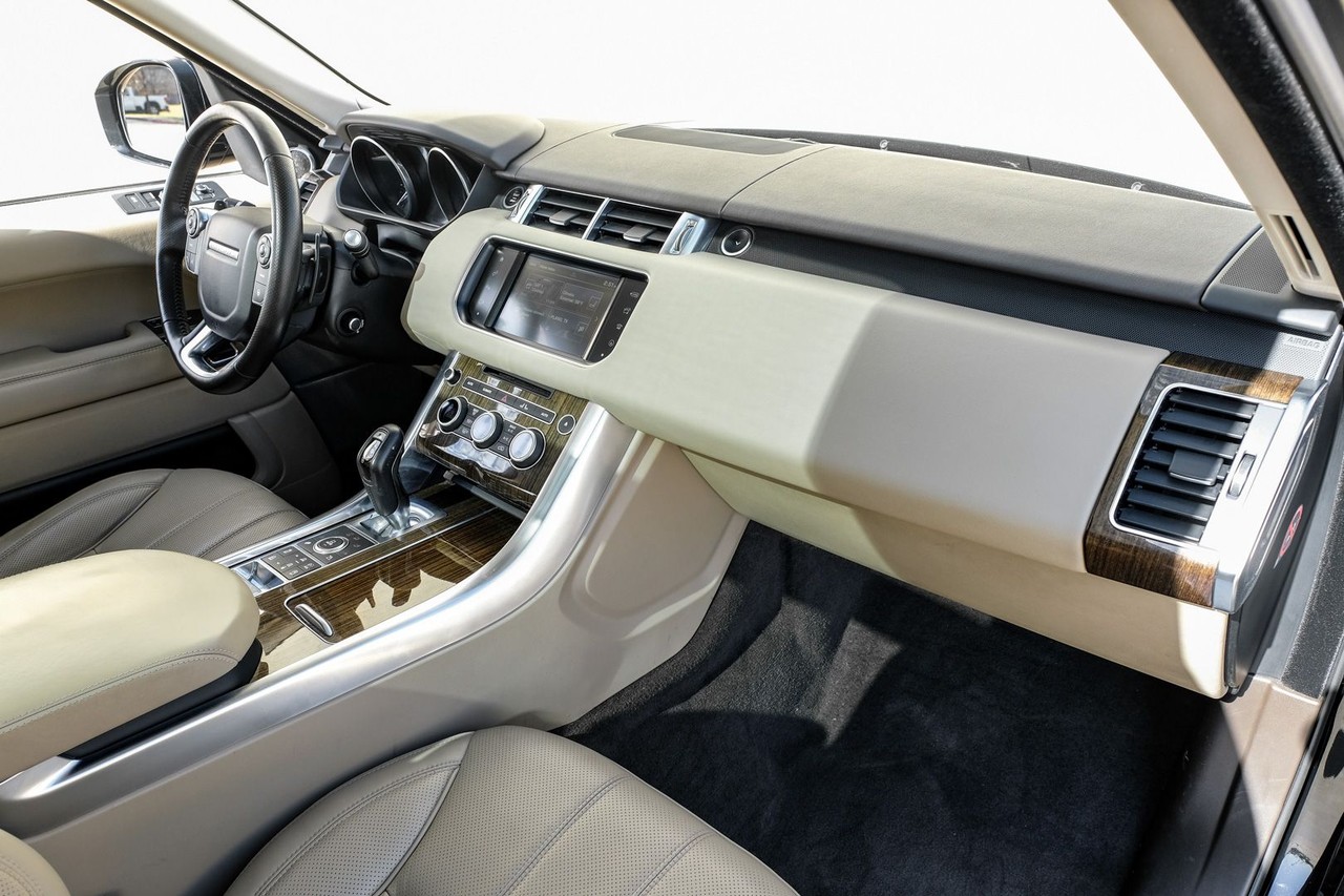 Land Rover Range Rover Sport Vehicle Main Gallery Image 13