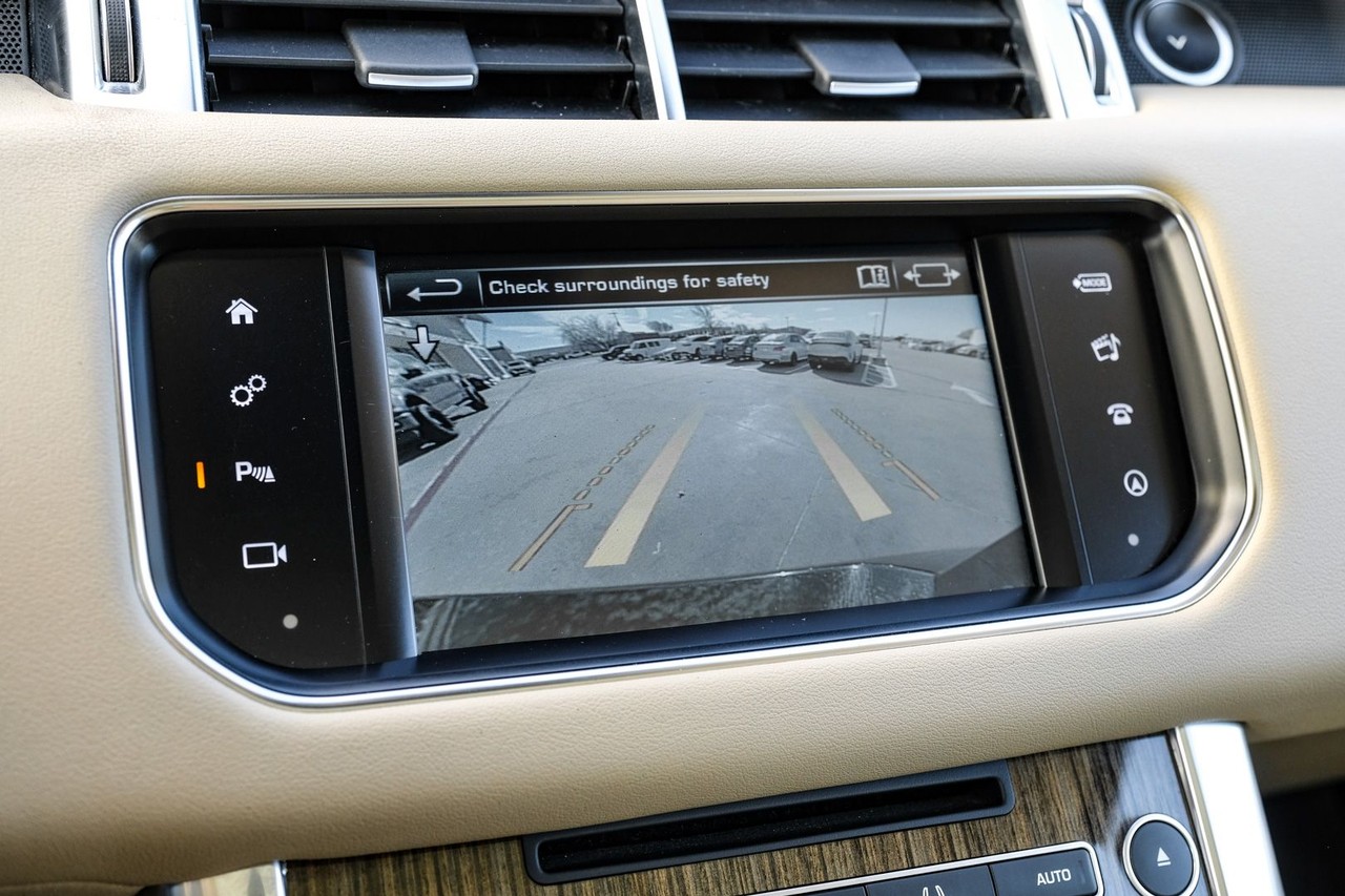 Land Rover Range Rover Sport Vehicle Main Gallery Image 23