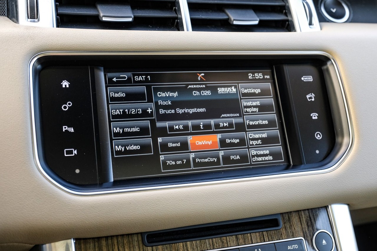 Land Rover Range Rover Sport Vehicle Main Gallery Image 30