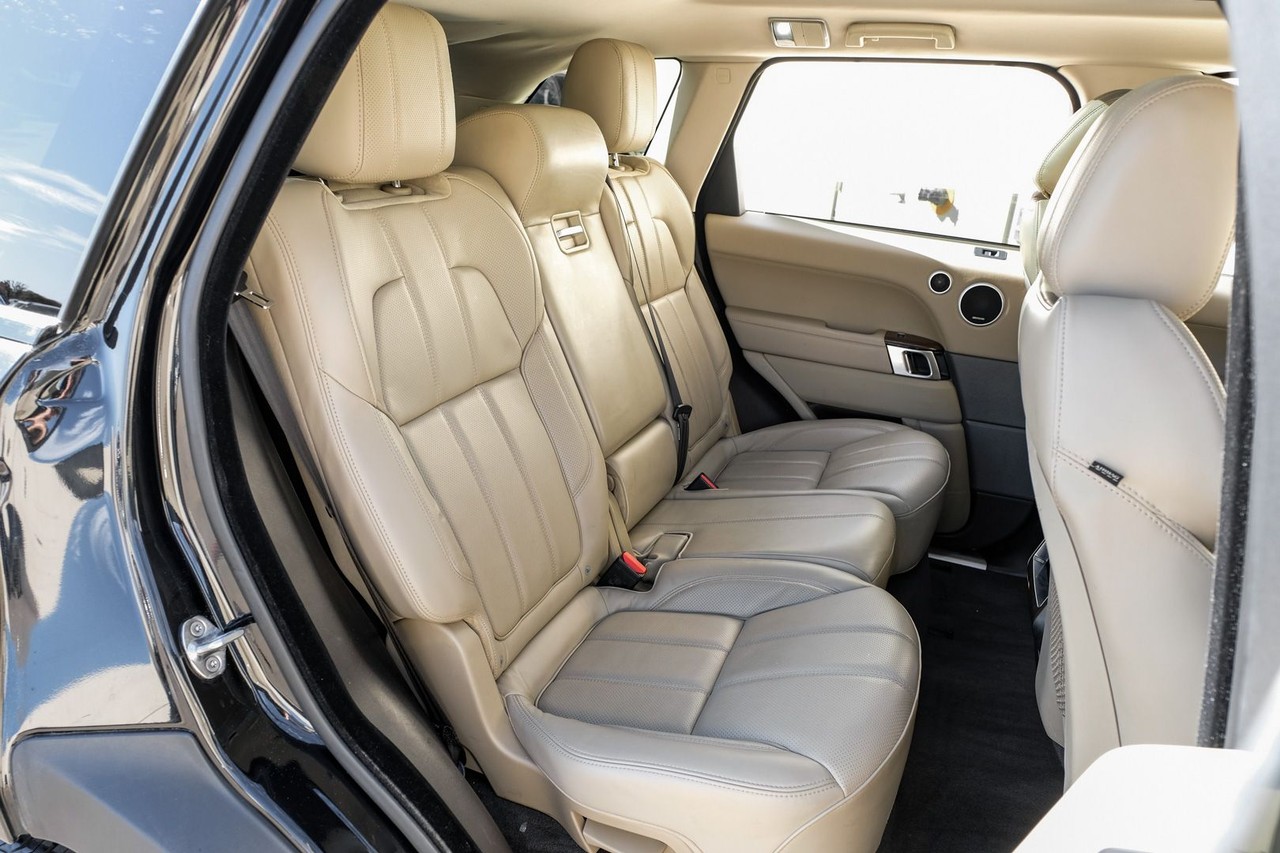 Land Rover Range Rover Sport Vehicle Main Gallery Image 34