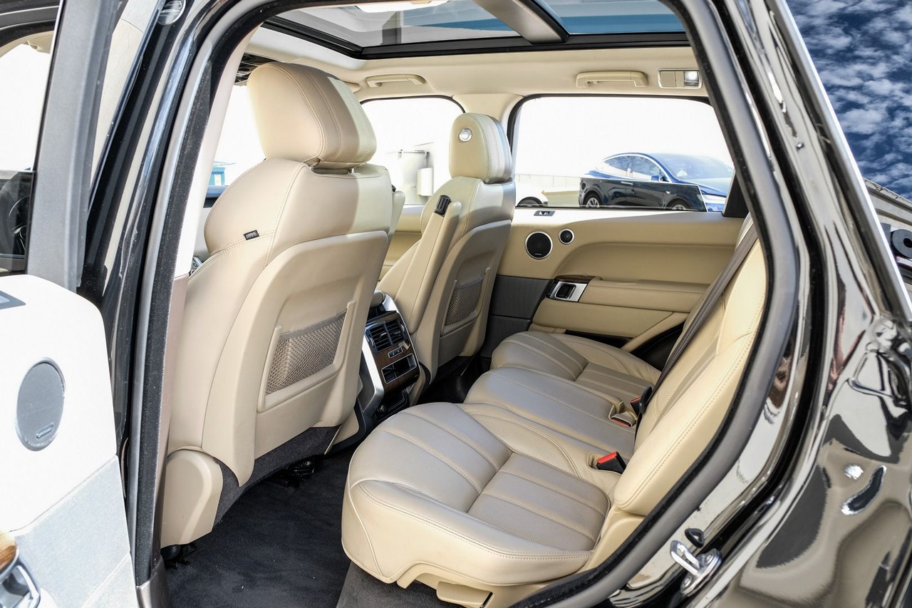 Land Rover Range Rover Sport Vehicle Main Gallery Image 36