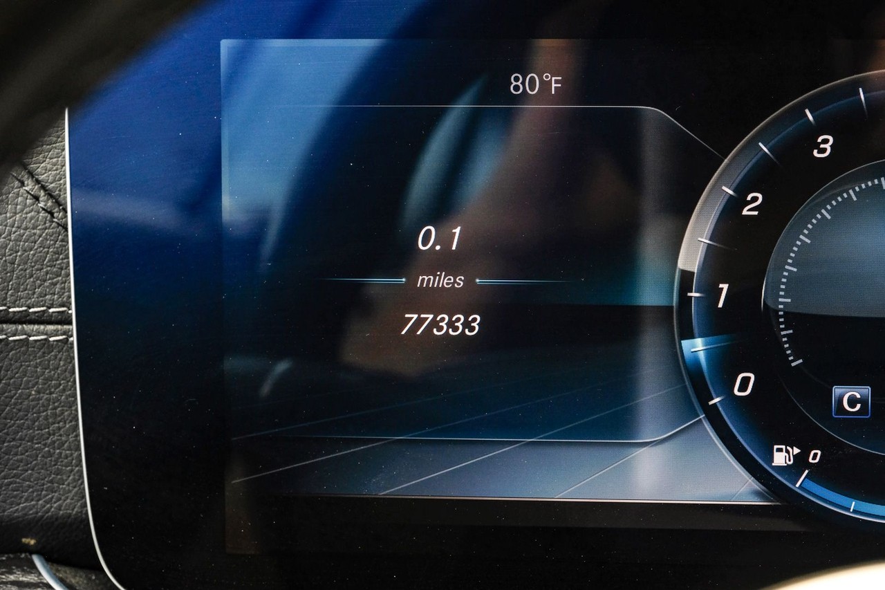 Mercedes-Benz E 450 Vehicle Main Gallery Image 18