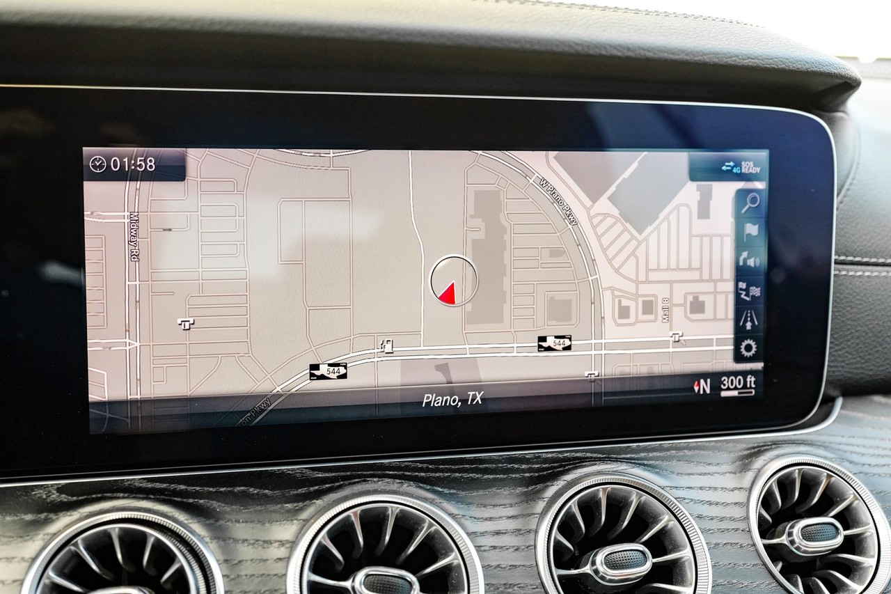 Mercedes-Benz E 450 Vehicle Main Gallery Image 19