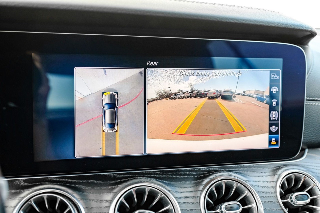 Mercedes-Benz E 450 Vehicle Main Gallery Image 20