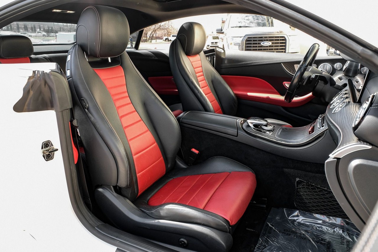 Mercedes-Benz E 450 Vehicle Main Gallery Image 31