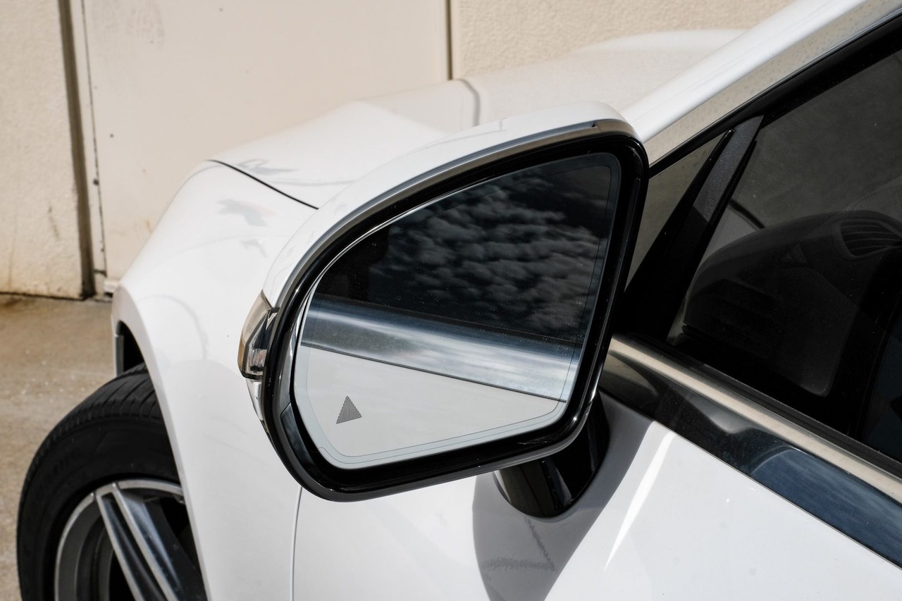 Mercedes-Benz E 450 Vehicle Main Gallery Image 33