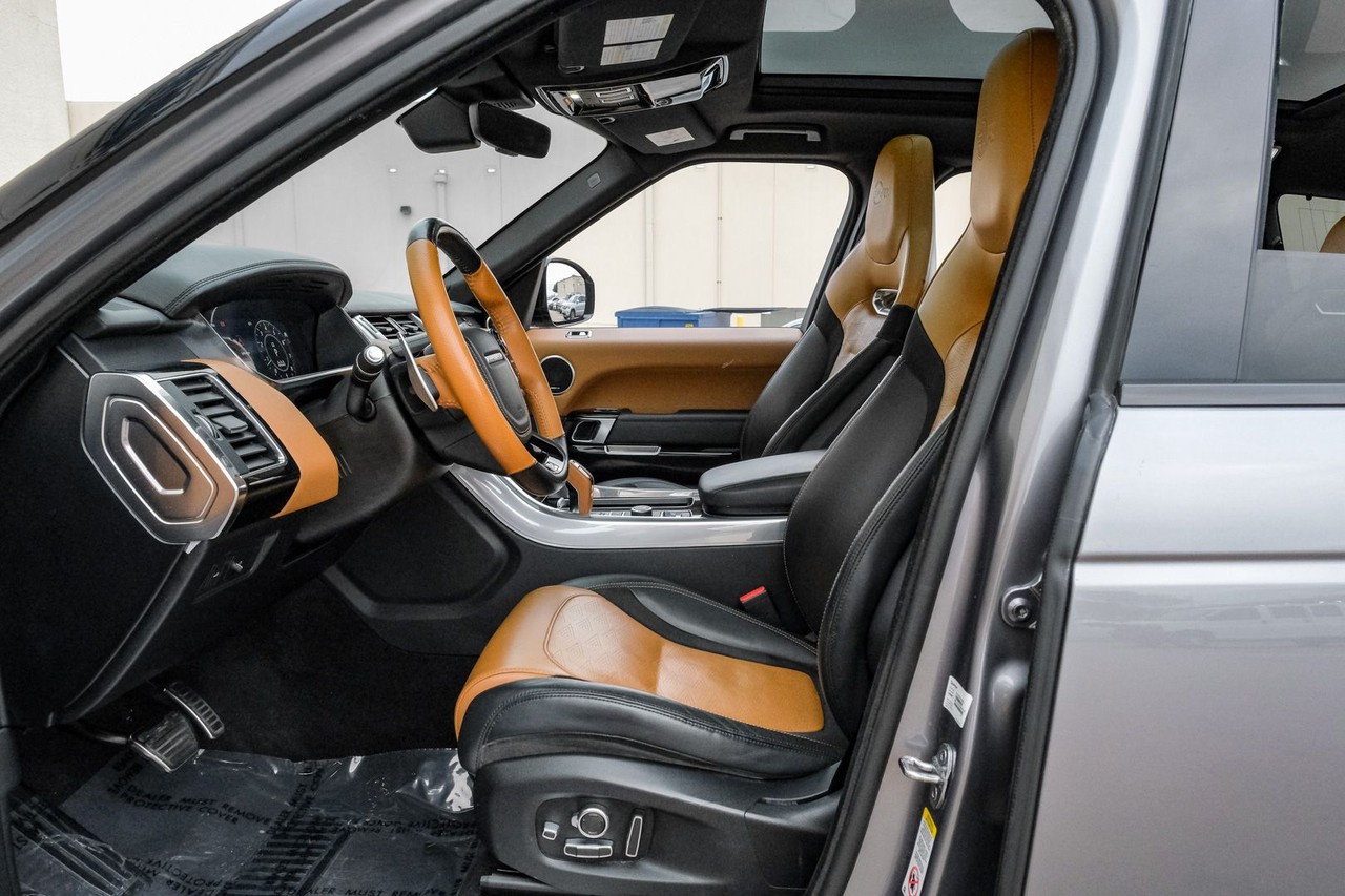 Land Rover Range Rover Sport Vehicle Main Gallery Image 04