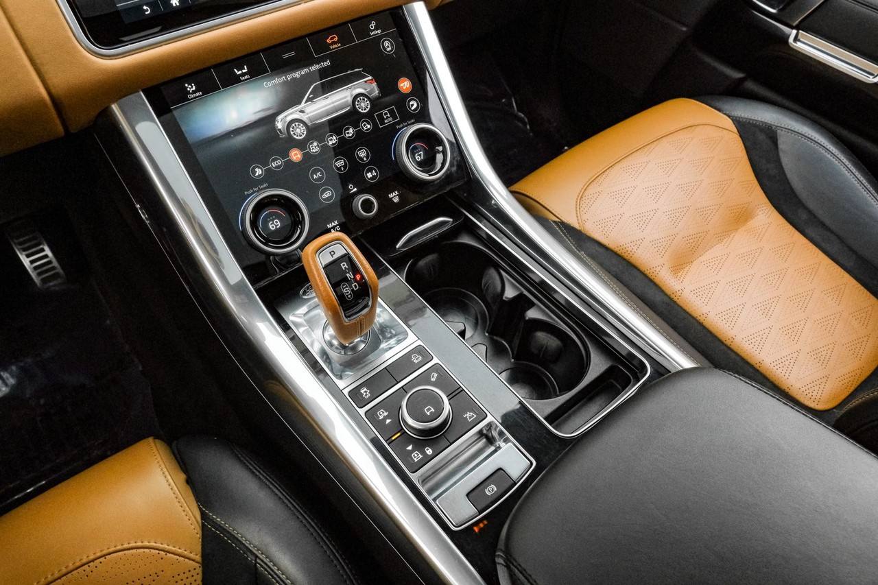 Land Rover Range Rover Sport Vehicle Main Gallery Image 28