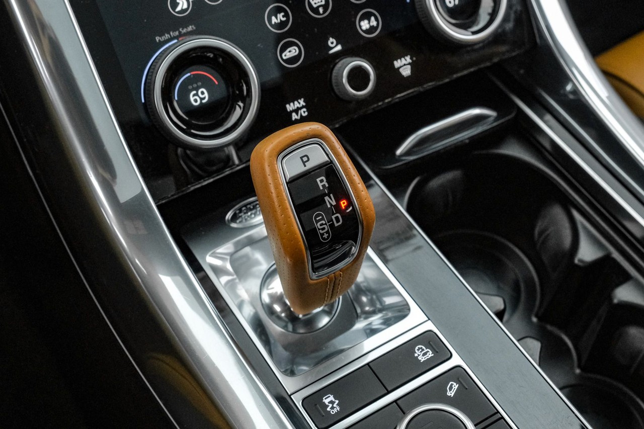 Land Rover Range Rover Sport Vehicle Main Gallery Image 30