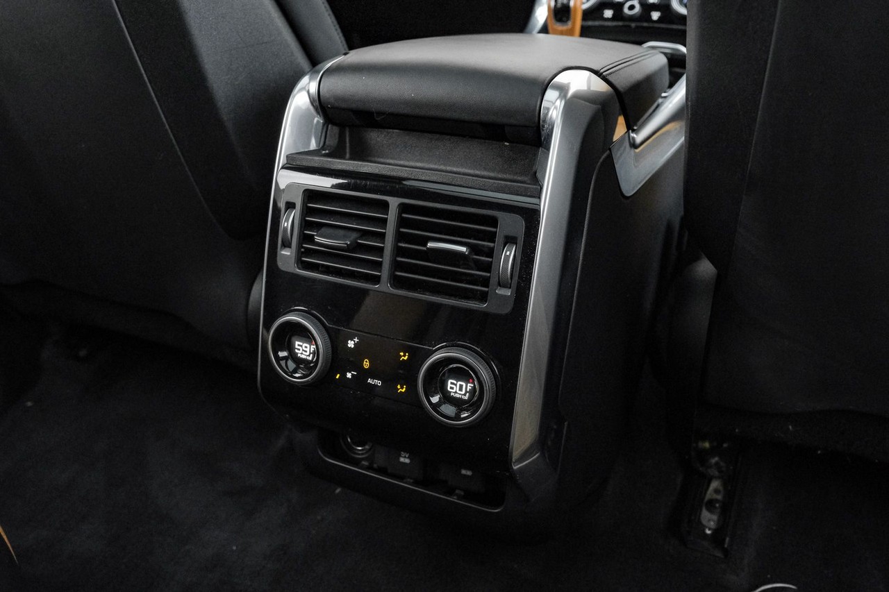 Land Rover Range Rover Sport Vehicle Main Gallery Image 50