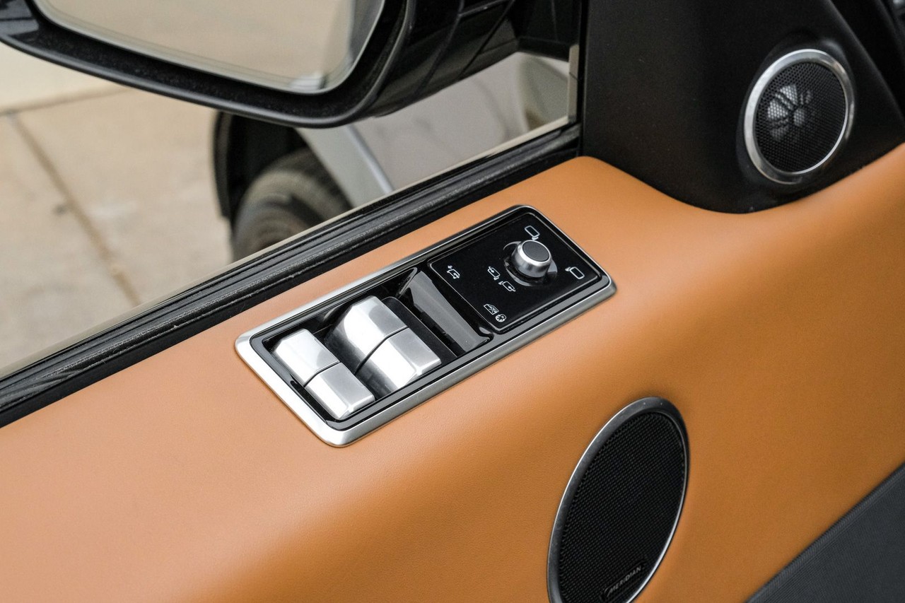 Land Rover Range Rover Sport Vehicle Main Gallery Image 57