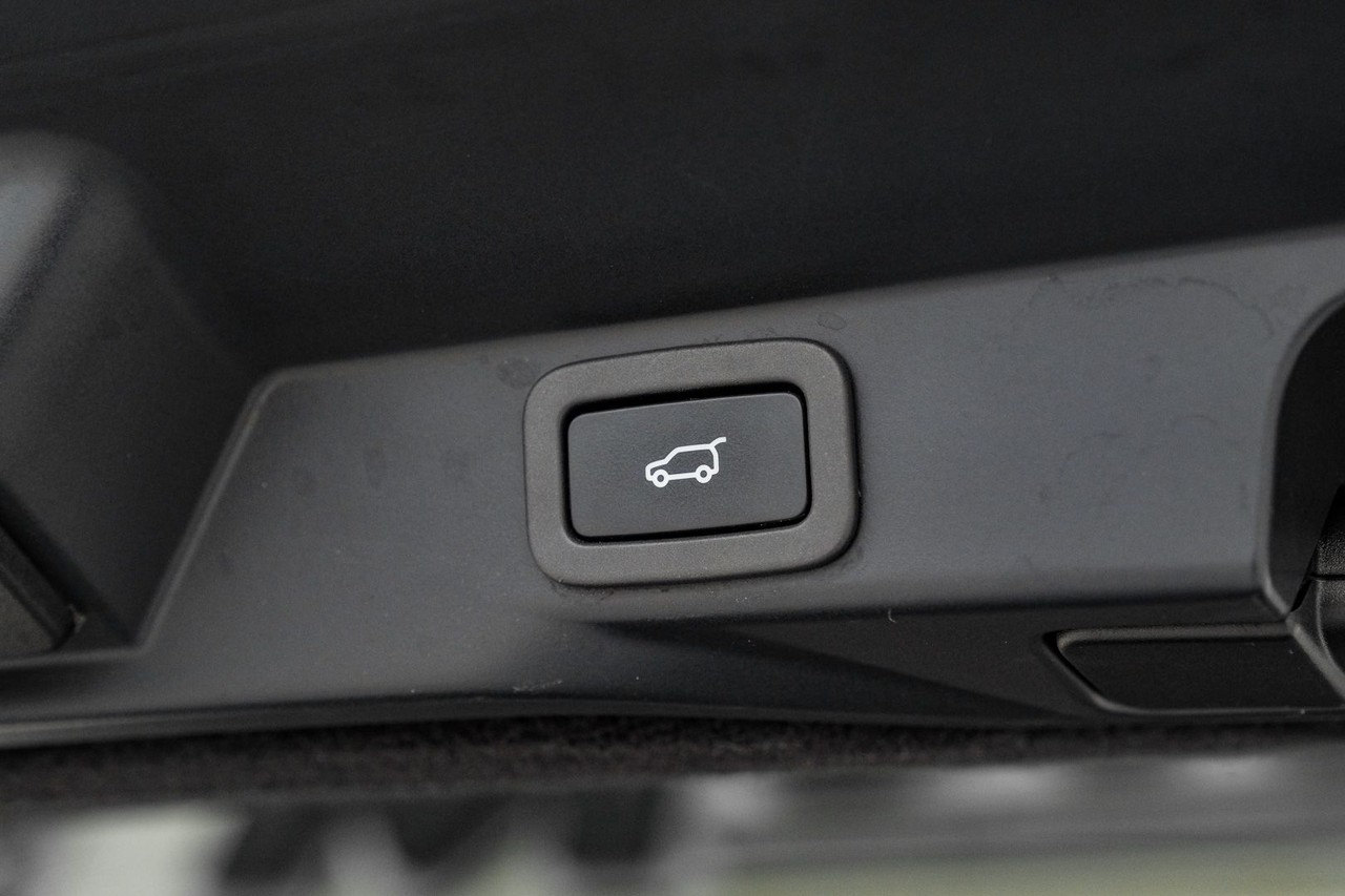 Land Rover Range Rover Sport Vehicle Main Gallery Image 73