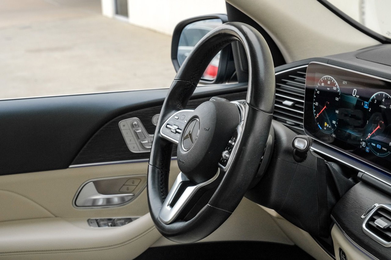 Mercedes-Benz GLS 450 Vehicle Main Gallery Image 12