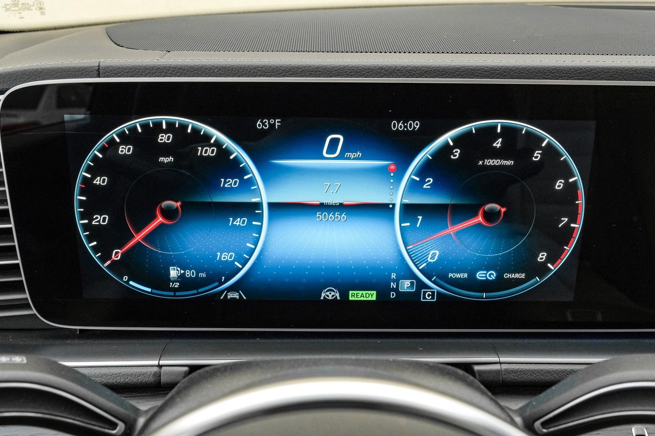 Mercedes-Benz GLS 450 Vehicle Main Gallery Image 19