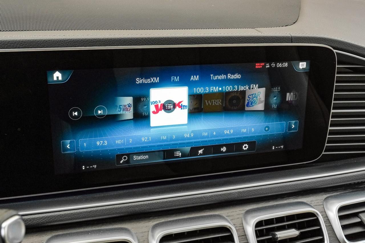 Mercedes-Benz GLS 450 Vehicle Main Gallery Image 31