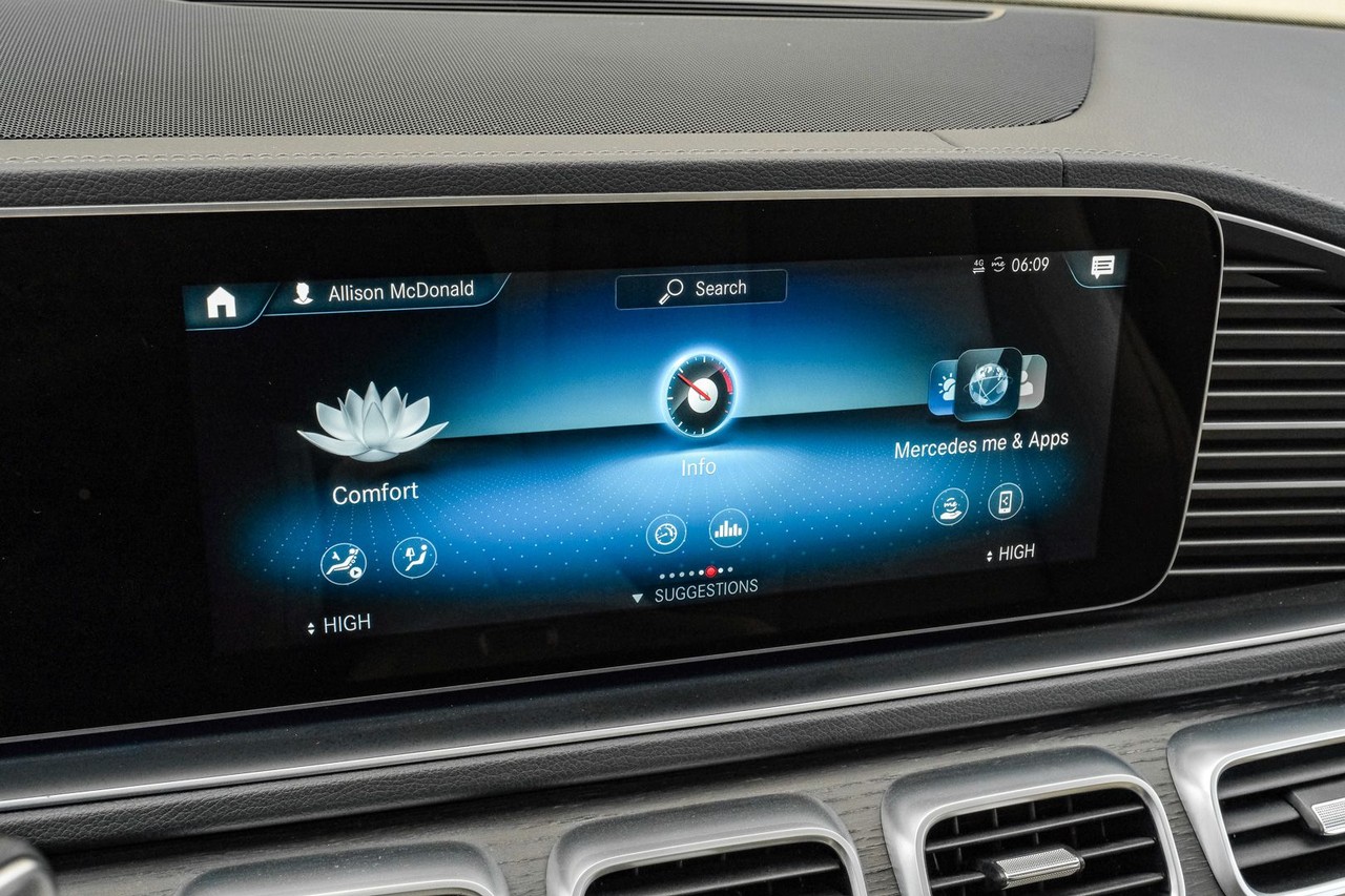 Mercedes-Benz GLS 450 Vehicle Main Gallery Image 33