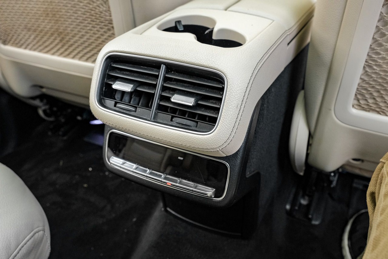 Mercedes-Benz GLS 450 Vehicle Main Gallery Image 40