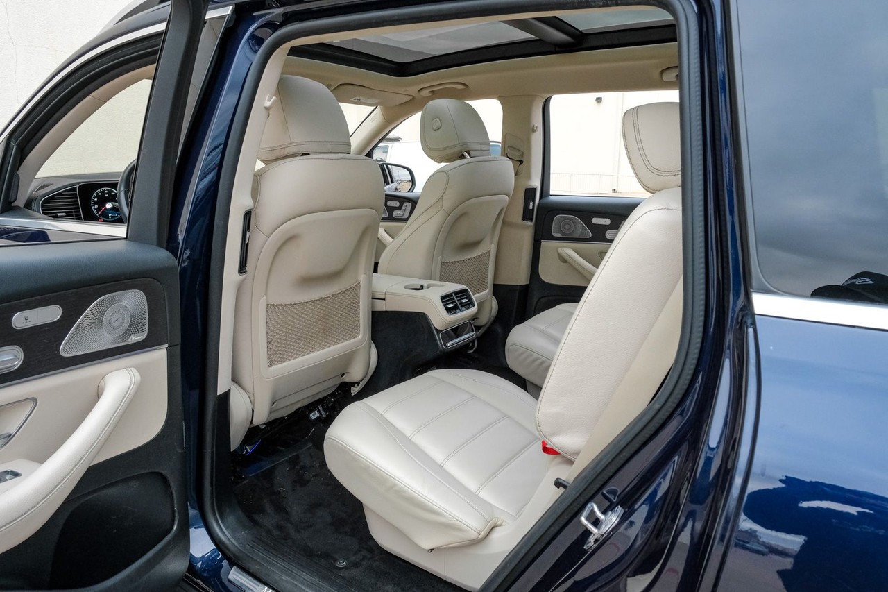Mercedes-Benz GLS 450 Vehicle Main Gallery Image 41