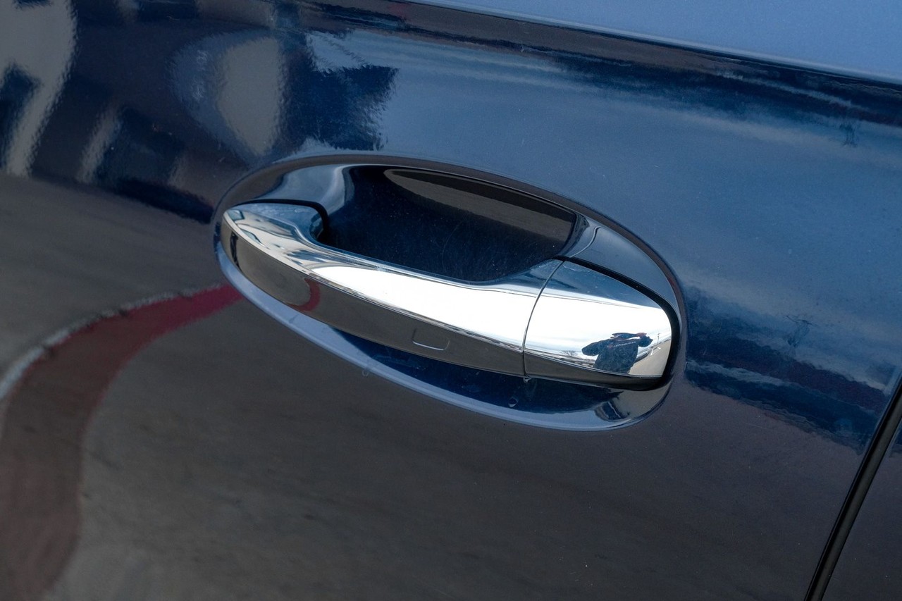 Mercedes-Benz GLS 450 Vehicle Main Gallery Image 45