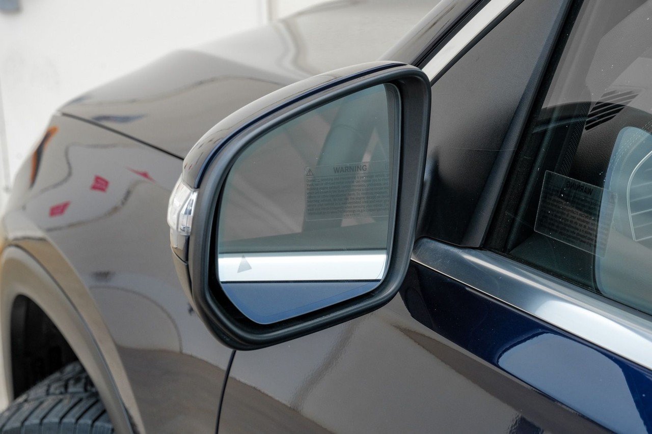 Mercedes-Benz GLS 450 Vehicle Main Gallery Image 46