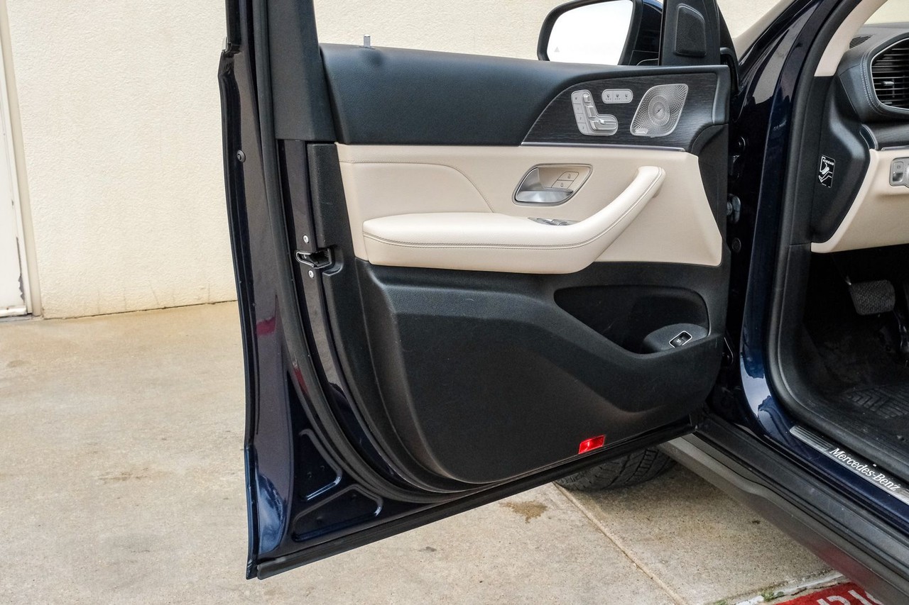 Mercedes-Benz GLS 450 Vehicle Main Gallery Image 47