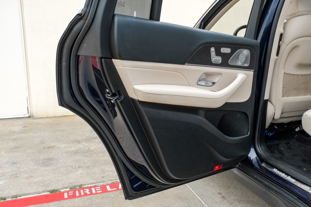 Mercedes-Benz GLS 450 Vehicle Main Gallery Image 53