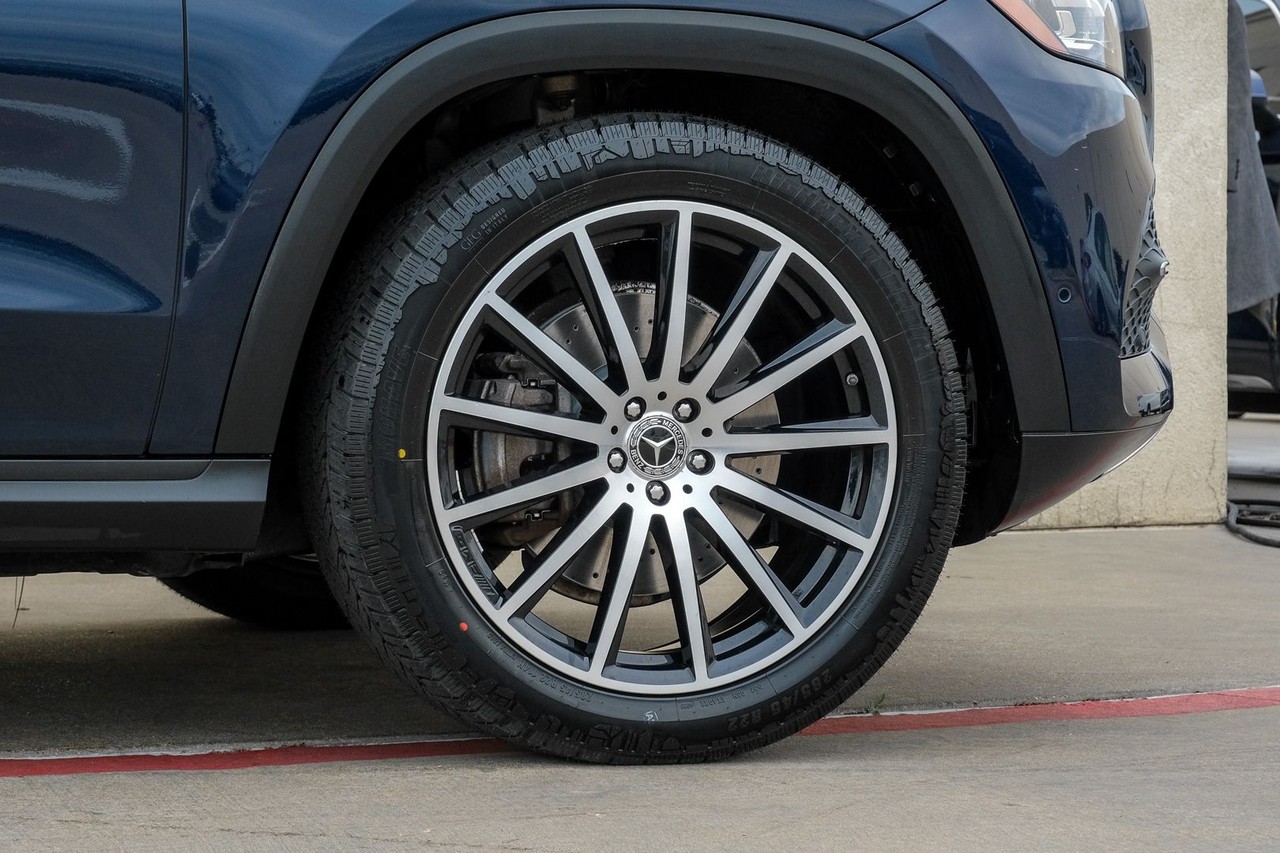 Mercedes-Benz GLS 450 Vehicle Main Gallery Image 69