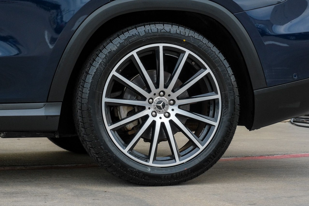 Mercedes-Benz GLS 450 Vehicle Main Gallery Image 71