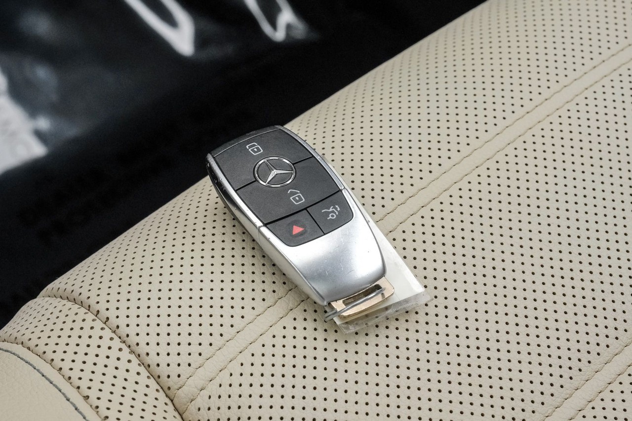 Mercedes-Benz GLS 450 Vehicle Main Gallery Image 72