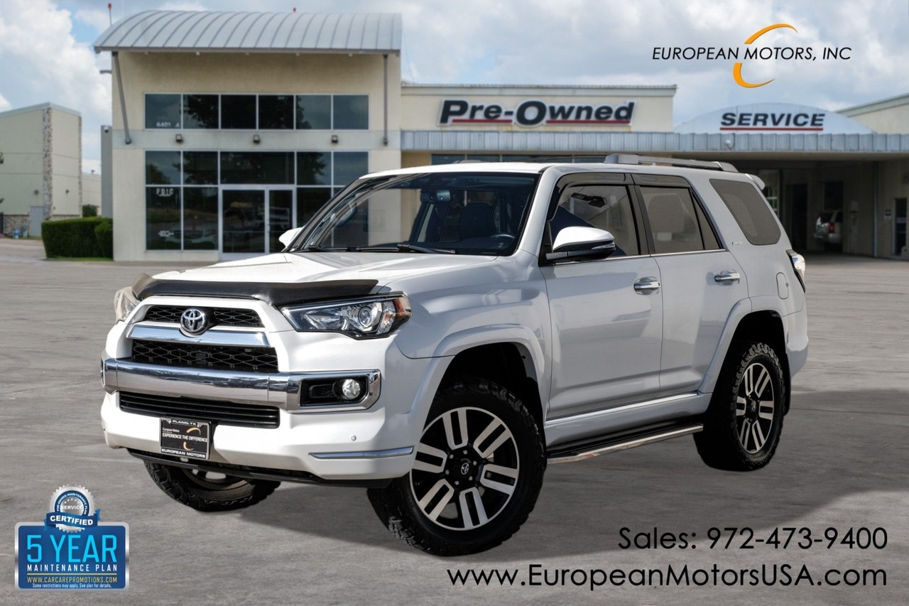 Toyota 4Runner Vehicle Main Gallery Image 01