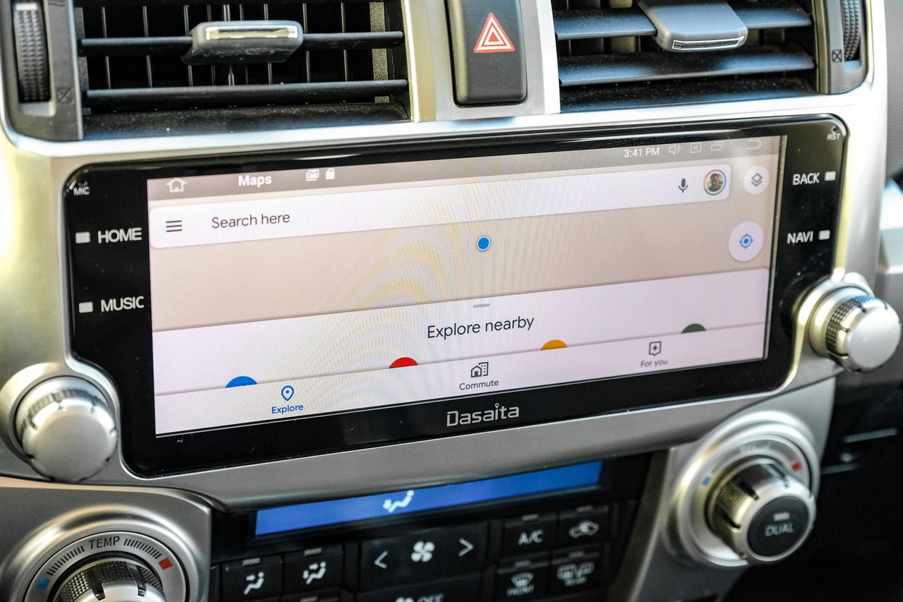 Toyota 4Runner Vehicle Main Gallery Image 22