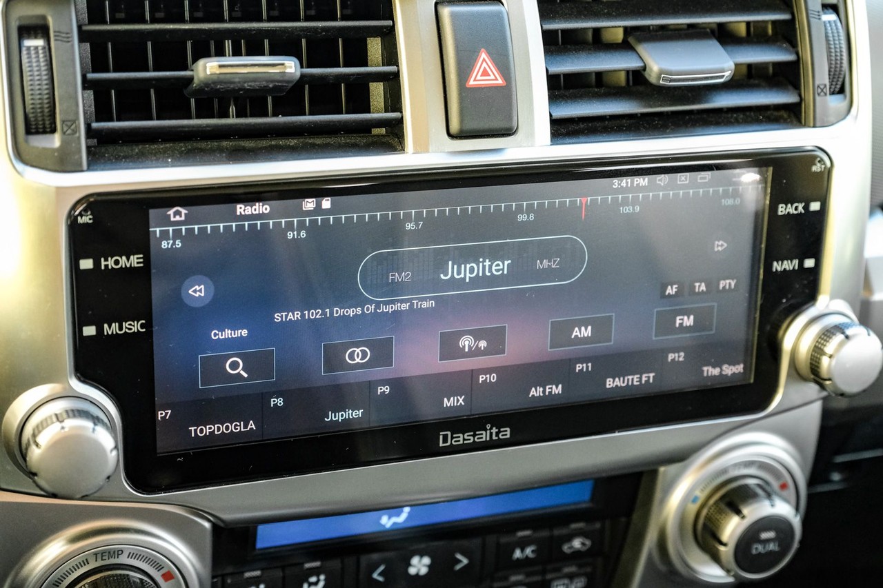 Toyota 4Runner Vehicle Main Gallery Image 30